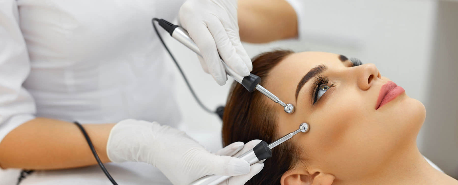 galvanic facial machine operating